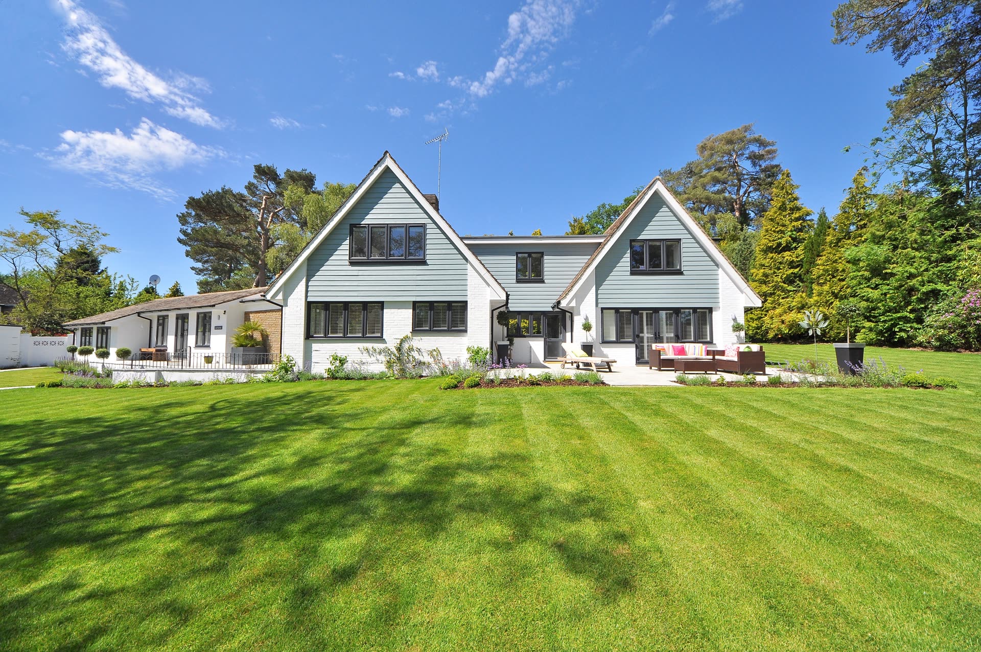 Pro Quality Property Maintenance Landscaping and Lawn Care