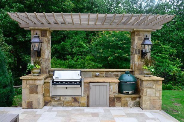 Outdoor Kitchen