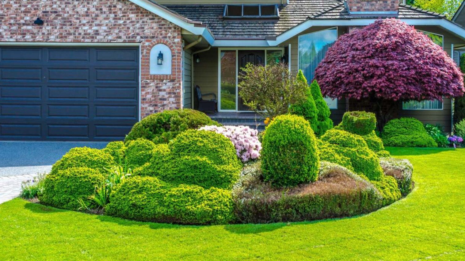 Best Plant and Hardscape Combinations to Boost Curb Appeal in Staunton Homes